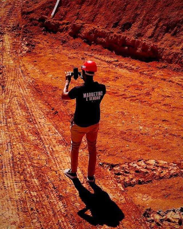 Gravação de vídeo institucional em canteiro de obras